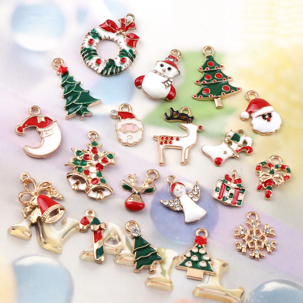 NoelNook™ Metal Ornament Set